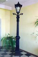 Каслинский литье - Столбы осветительные  Столб декоративно-осветительный на "Итальянской тумбе" 1-но фонарный до 2,5 м - border=